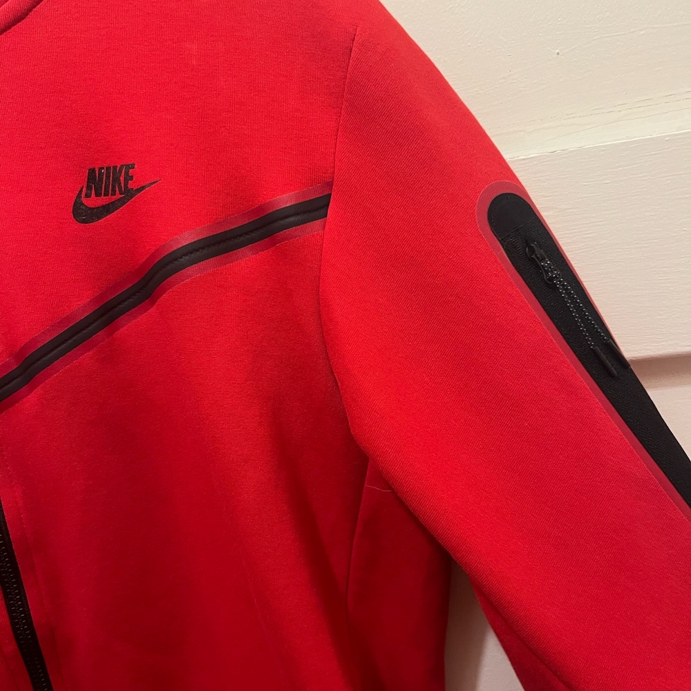 NikeTech Red - Picture 8 of 10